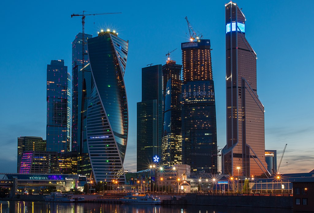 Экономика Москвы за этот год упадёт на 3-4%
