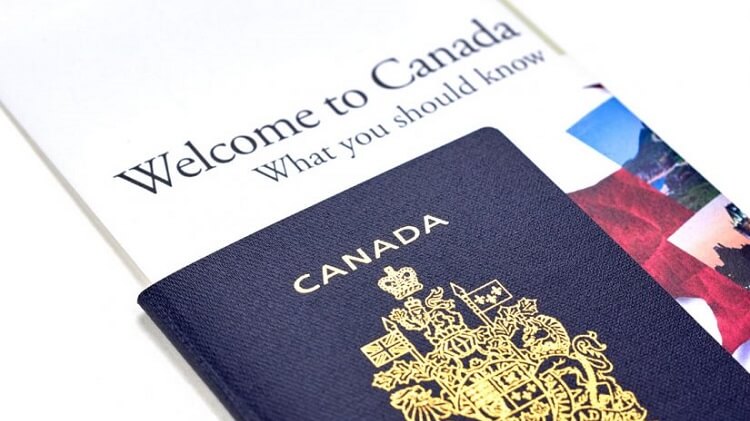 Какие документы нужны для переезда в Канаду?