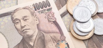 Курс иены достиг минимальных показателей за последние 32 года