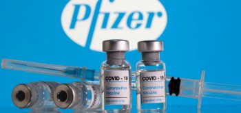 Pfizer планирует поднять цену на вакцину от COVID-19