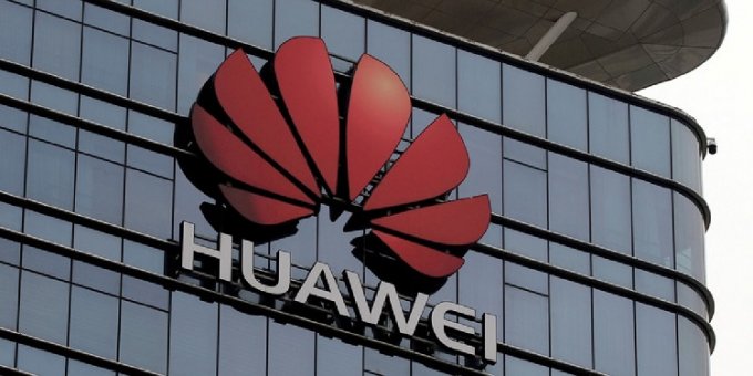 Поставки смартфонов Huawei в Россию выросли впервые с 2019 года