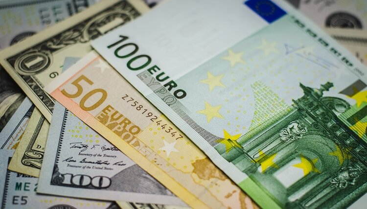 Прогноз курса евро к доллару на 2023