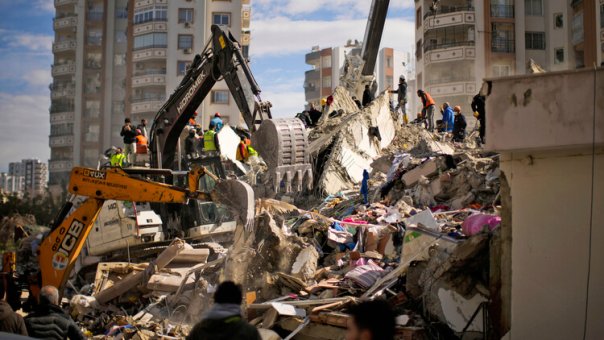 Fitch: «Ущерб от землетрясения в Турции составит $4 млрд»