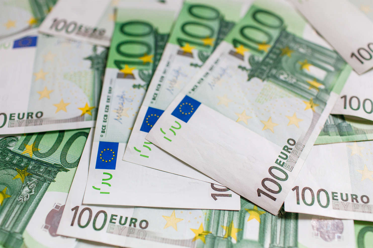 В Bloomberg назвали стоимость замороженных активов россиян в ЕС