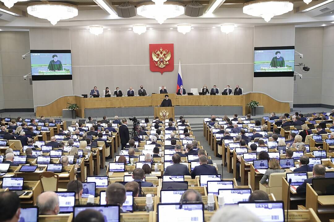 В Госдуму внесён законопроект о повышении налога до 30% для уехавших из РФ
