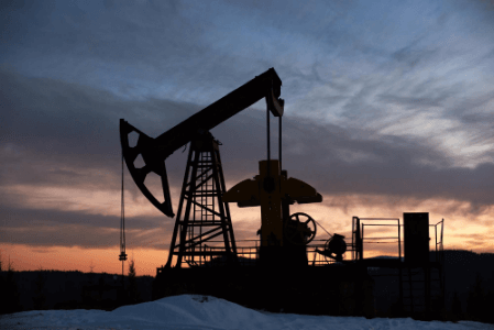 Нефть растет после решения ОПЕК+ сократить добычу