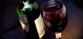 Правительственная комиссия одобрила эксперимент по онлайн-продаже вина