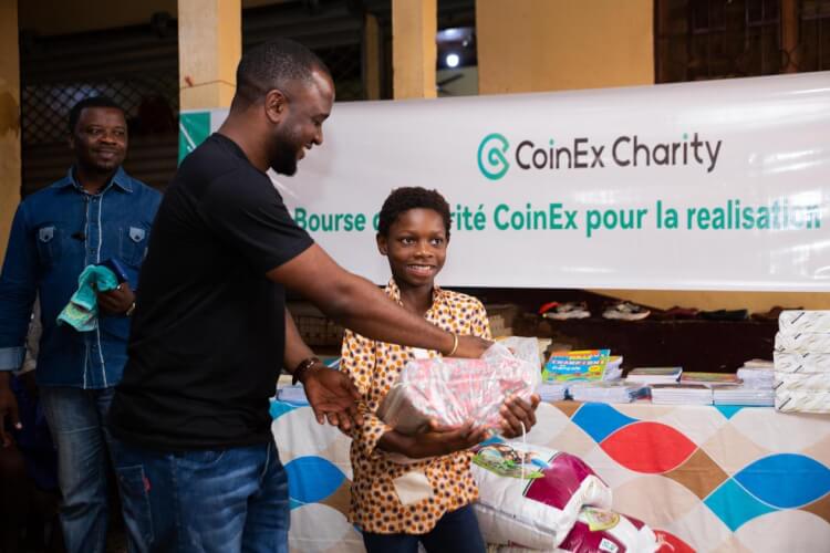 CoinEx Charity в детском доме CROMATICAM